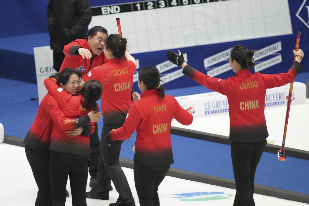 萨索洛主场迎战佛罗伦萨，保级无忧对决深陷泥潭