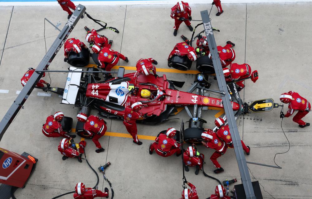 米体：泽林斯基出现轻微肌肉问题，可能不会出战比萨